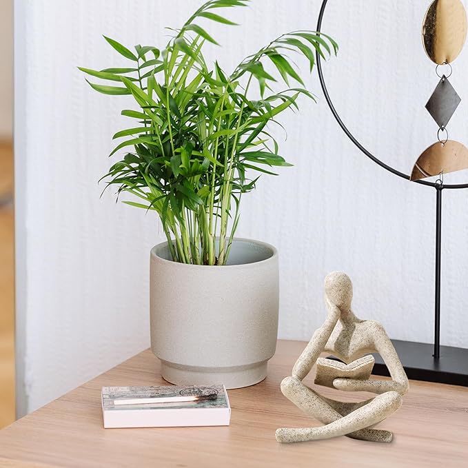 Bookshelf Decor Thinker Statue - Abstract Art Reading Thinker Sculpture Figurine Aesthetic, Modern Home Decoration for Living Room Office Shelves Coffee Table Desk Decor(Beige)