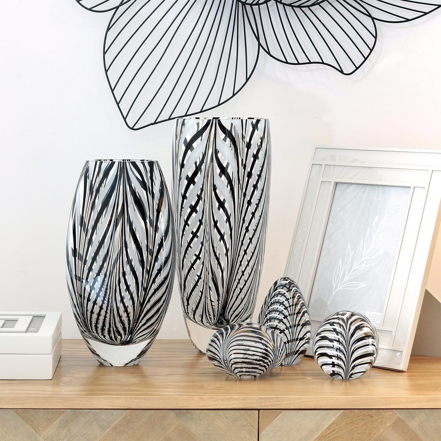 Ca D Oro Murano Style Glass Vase Black and White Feather Pattern Hand Blown Art Glass for Flower, Room Decoration and Centerpiece - Model 54 MS