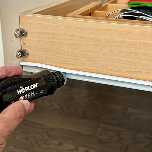HOPLON Home Synthetic Garage Door Lubricant Spray — Home Lube Kit with Mister, Dauber, Needle, Towel & Case for Door Hinges, Sewing Machines, Beard & Pet Clippers, Fishing Reels, Bikes, Low Odor