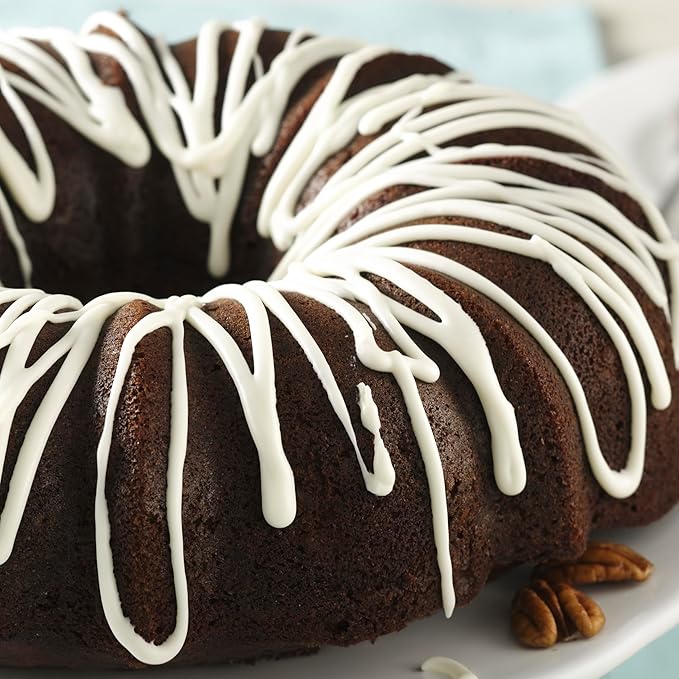 Gold Medal Super Moist Devil's Food Cake Mix, 4.5 Lb Box (Pack of 6)